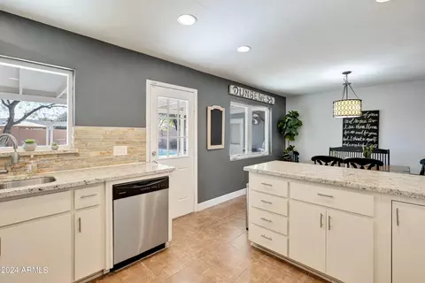 2319 E Glenrosa Ave, Phoenix, AZ 85016 photo 12