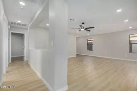 8439 E Meseto Cir, Mesa, AZ 85209 photo 2
