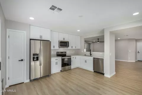 8439 E Meseto Cir, Mesa, AZ 85209 photo 8