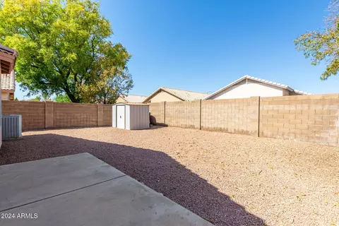 Exterior - 2304 E Aire Libre Ave, Phoenix, AZ 85022 photo 5 of 6