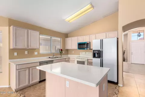Kitchen - 2304 E Aire Libre Ave, Phoenix, AZ 85022 photo 2 of 2