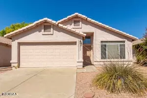 Exterior - 2304 E Aire Libre Ave, Phoenix, AZ 85022 photo 2 of 6
