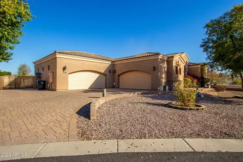 2796 E Meadowview Ct, Gilbert, AZ 85298 photo 3