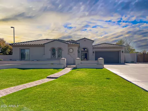 2835 E Dennisport Ct, Gilbert, AZ 85295