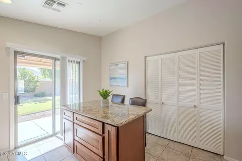 Kitchen - 1743 E Amber Ln, Gilbert, AZ 85296 photo 3 of 5
