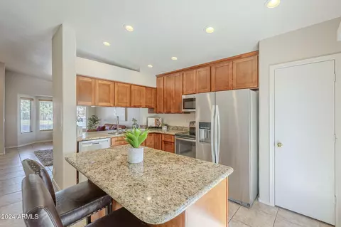 Kitchen - 1743 E Amber Ln, Gilbert, AZ 85296 photo 1 of 5