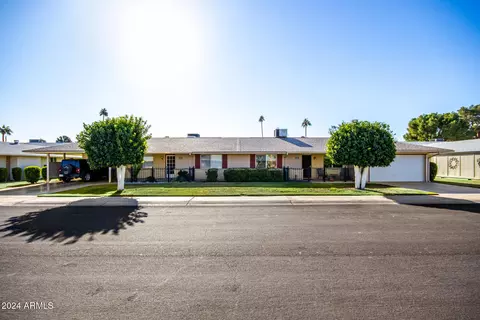 10819 W Hatcher Rd, Sun City, AZ 85351