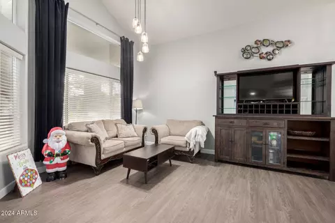 3902 E Wildhorse Dr, Gilbert, AZ 85297 photo 7