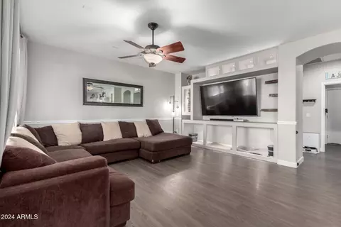 3902 E Wildhorse Dr, Gilbert, AZ 85297 photo 8
