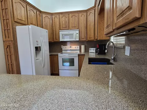 Kitchen - 2101 S Meridian Rd #205, Apache Junction, AZ 85120 photo 2 of 4