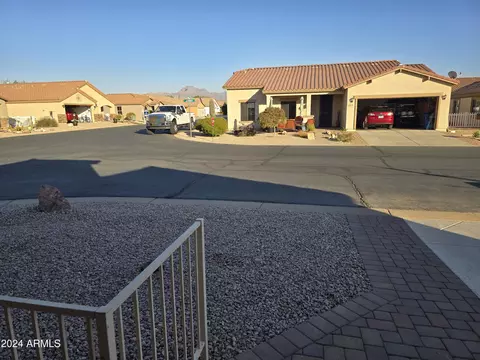 Exterior - 2101 S Meridian Rd #205, Apache Junction, AZ 85120 photo 6 of 8