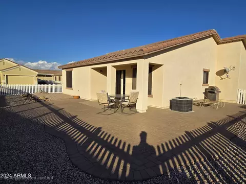 Exterior - 2101 S Meridian Rd #205, Apache Junction, AZ 85120 photo 4 of 8
