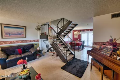 2920 E Clarendon Ave, Phoenix, AZ 85016 photo 4