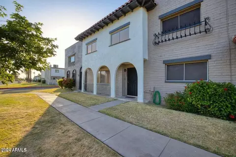 2920 E Clarendon Ave, Phoenix, AZ 85016 photo 2