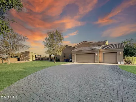 2311 N 103rd Dr, Avondale, AZ 85392