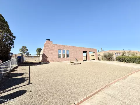 620 S 3rd St, Sierra Vista, AZ 85635