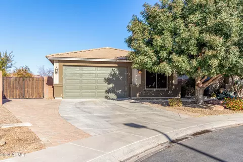 1026 W Dove Tree Ave, San Tan Valley, AZ 85140