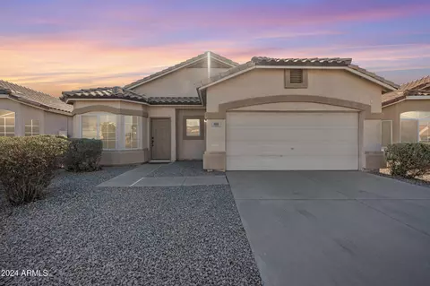 885 W Tremaine Ave, Gilbert, AZ 85233