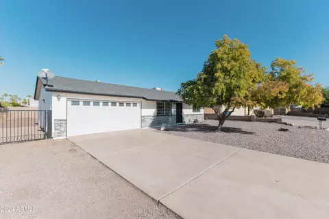 174 W 15th Ave, Apache Junction, AZ 85120