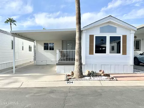 954 S Nickel Dr, Apache Junction, AZ 85119 photo 3