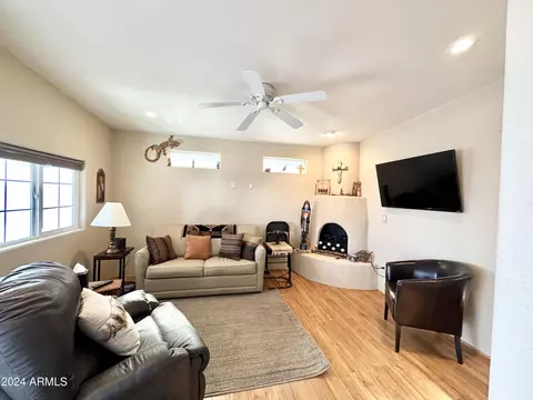 954 S Nickel Dr, Apache Junction, AZ 85119