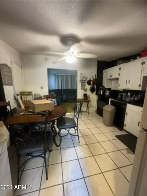 2417 E Mobile Ln, Phoenix, AZ 85040 photo 4