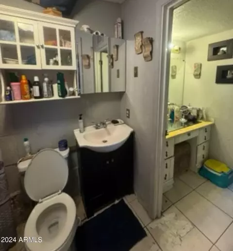 2417 E Mobile Ln, Phoenix, AZ 85040 photo 2