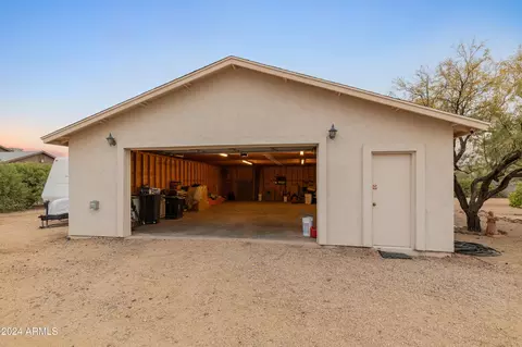 2221 E Joy Ranch Rd, Phoenix, AZ 85086 photo 5