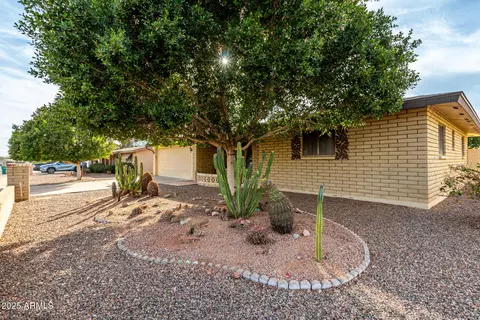 666 N 65th Pl, Mesa, AZ 85205 photo 4