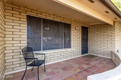666 N 65th Pl, Mesa, AZ 85205 photo 3