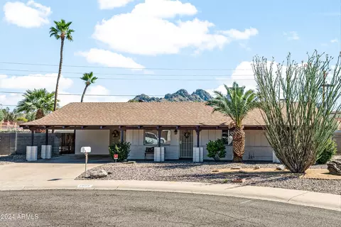 2809 E Via Estrella --, Phoenix, AZ 85028