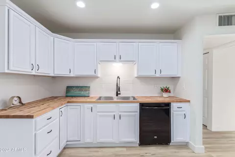 3350 W Wethersfield Rd, Phoenix, AZ 85029 photo 8