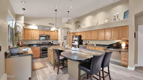 2146 Electra Ln, Phoenix, AZ 85024 photo 4