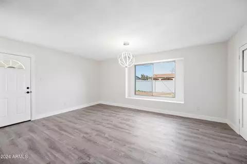 6526 W Devonshire Ave, Phoenix, AZ 85033 photo 13