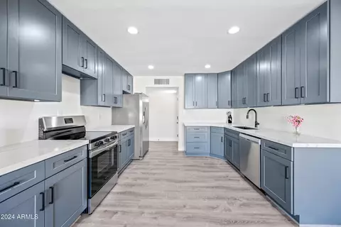 6526 W Devonshire Ave, Phoenix, AZ 85033 photo 2