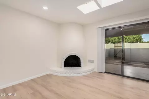 942 E Beryl Ave, Phoenix, AZ 85020 photo 5