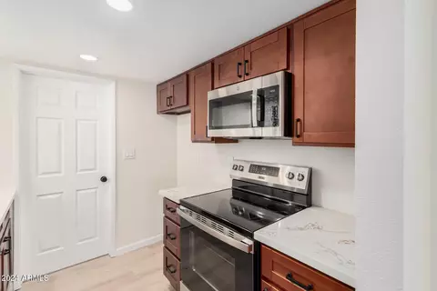 942 E Beryl Ave, Phoenix, AZ 85020 photo 9