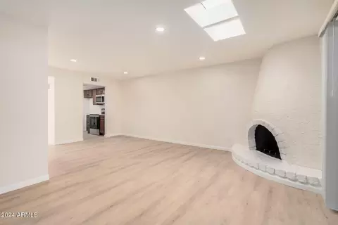 942 E Beryl Ave, Phoenix, AZ 85020 photo 4