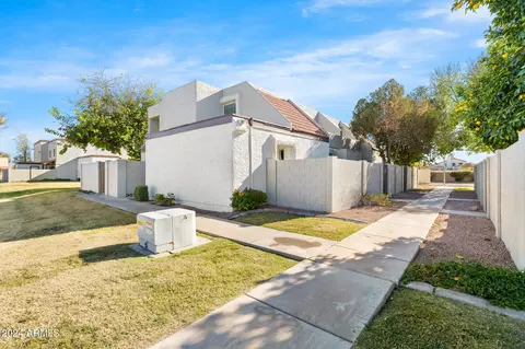 946 E Diamond Dr, Tempe, AZ 85283 photo 29