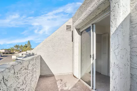 946 E Diamond Dr, Tempe, AZ 85283 photo 22