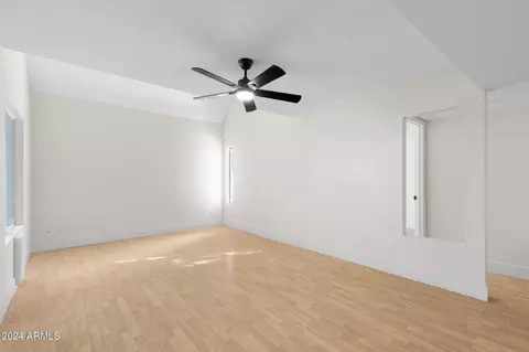 946 E Diamond Dr, Tempe, AZ 85283 photo 3