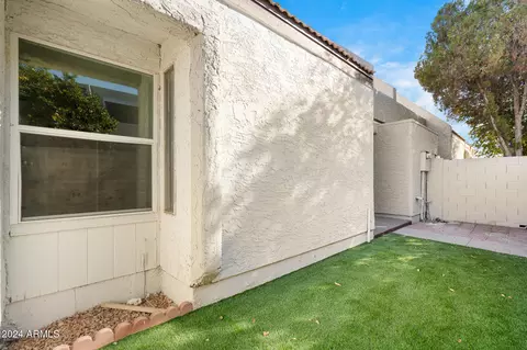 946 E Diamond Dr, Tempe, AZ 85283 photo 26