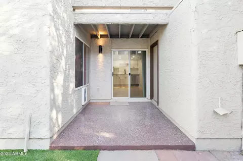946 E Diamond Dr, Tempe, AZ 85283 photo 27