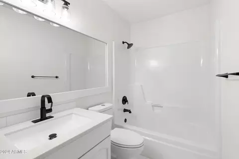 946 E Diamond Dr, Tempe, AZ 85283 photo 17