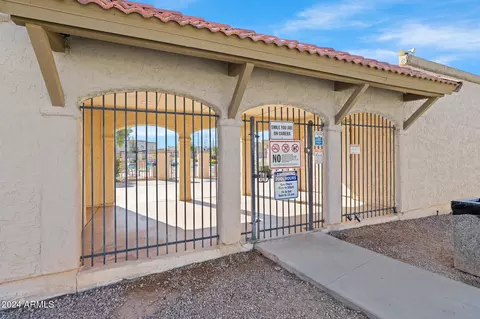 946 E Diamond Dr, Tempe, AZ 85283 photo 32