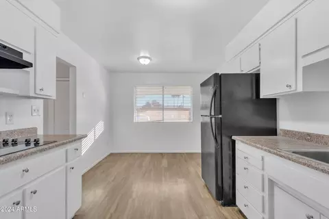 2308 E Chipman Rd, Phoenix, AZ 85040 photo 5