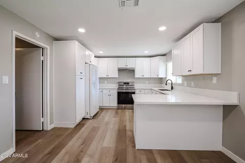 4235 E Hano St, Phoenix, AZ 85044 photo 9