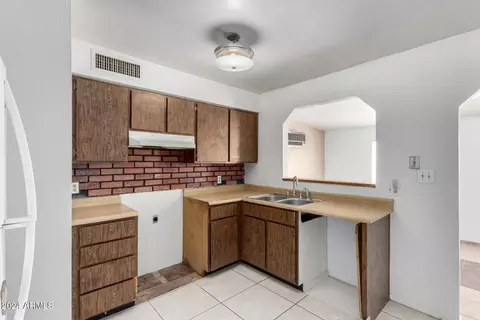 3151 N 78th Ave, Phoenix, AZ 85033 photo 16
