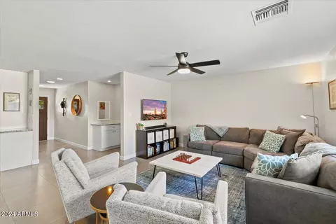 7247 N 6th Pl, Phoenix, AZ 85020 photo 6
