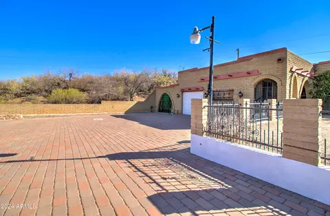 295 E Hunter Dr, Globe, AZ 85501 photo 4
